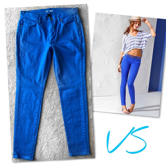 Victoria's Secret Denim - Victoria’s Secret VS MIDI COLORED JEANS SZ 10 Victoria's Secret Denim - Victoria’s Secret VS MIDI COLORED JEANS SZ 10